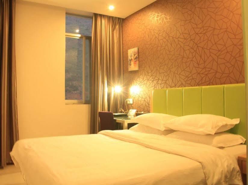 Yangshuo Harbour View Hotel Kültér fotó