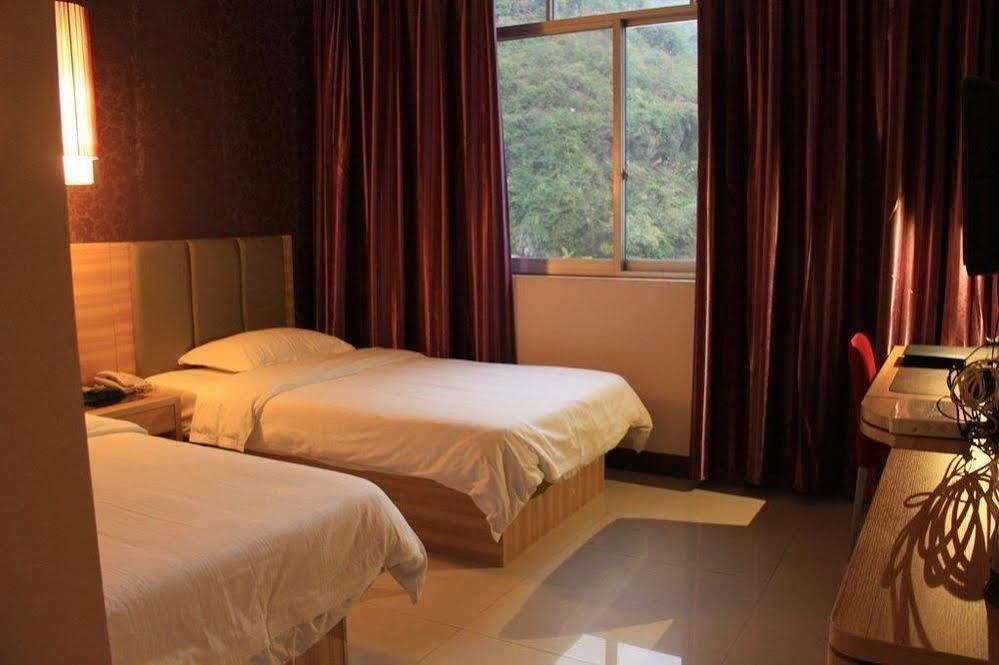 Yangshuo Harbour View Hotel Kültér fotó