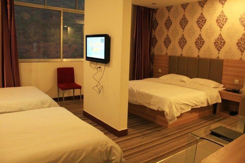 Yangshuo Harbour View Hotel Kültér fotó